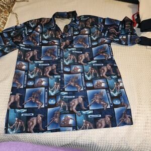 SPIDERMAN EUC MENS SIZE MEDIUM SUPER HERO CASUAL DRESS SHIRT